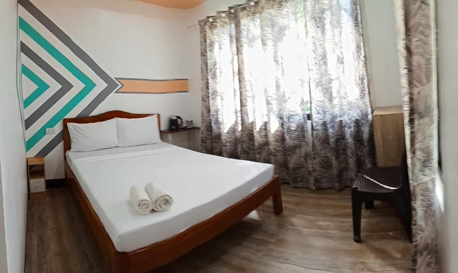 Vali-Joe Travel Lodge Эль-Нидо Экстерьер фото